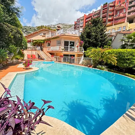 Villa Serenity, Rickeys *